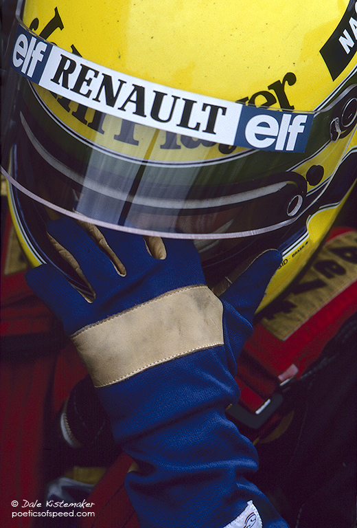 blue.glove.yellow.helmet