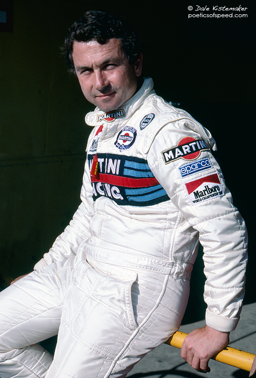 wollek.yellowrail.sign