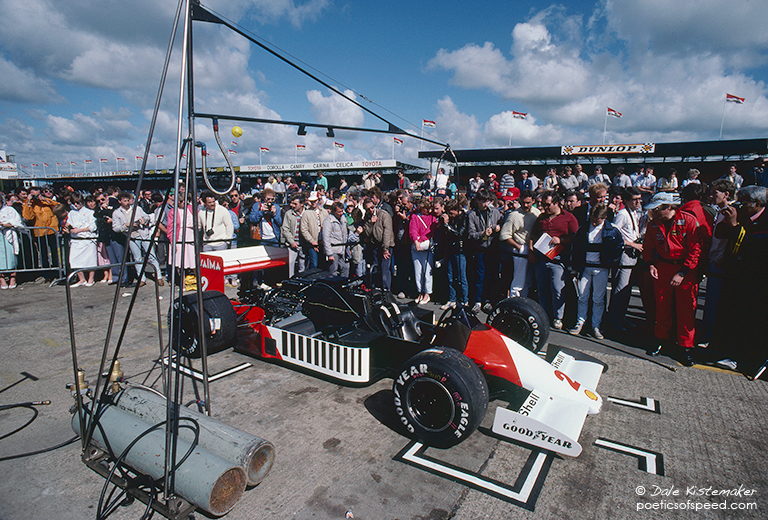 mclaren.walkabout.Brit83.sign