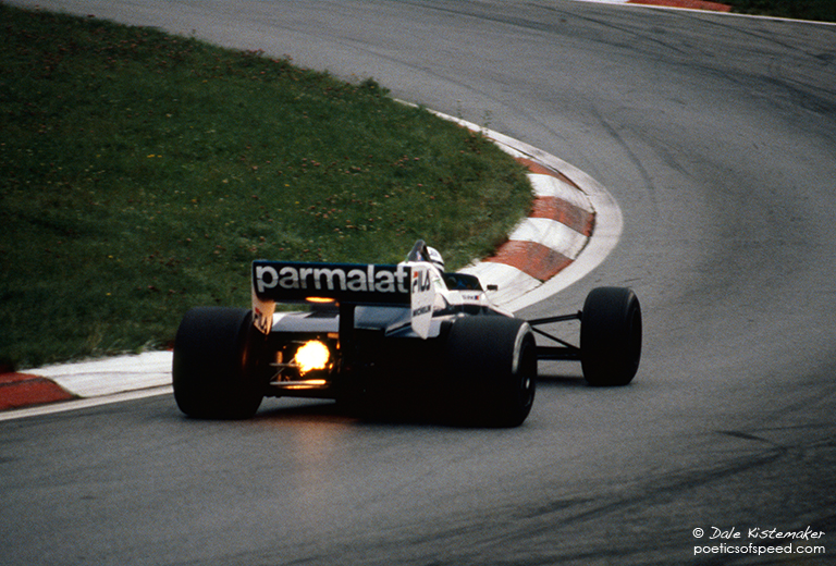 bt52.backfire.aus83sign