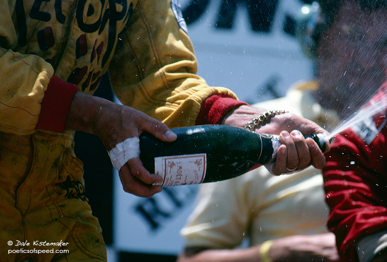 rosberg.podium.champagne.dal84sign
