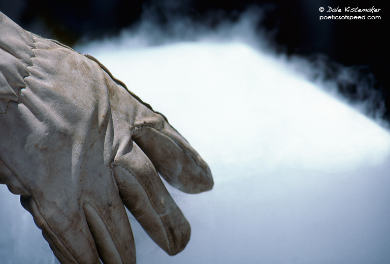 glove.dryice.dal84sign