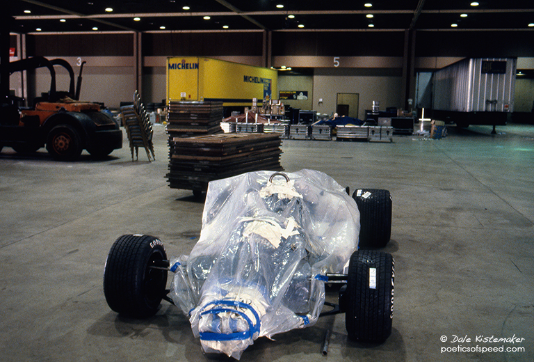 plastic-wrapped-car-lbgp83sign